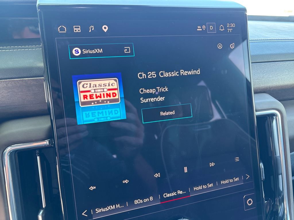 Certified 2025 GMC Yukon XL Denali Ultimate AWD/4WD image 32