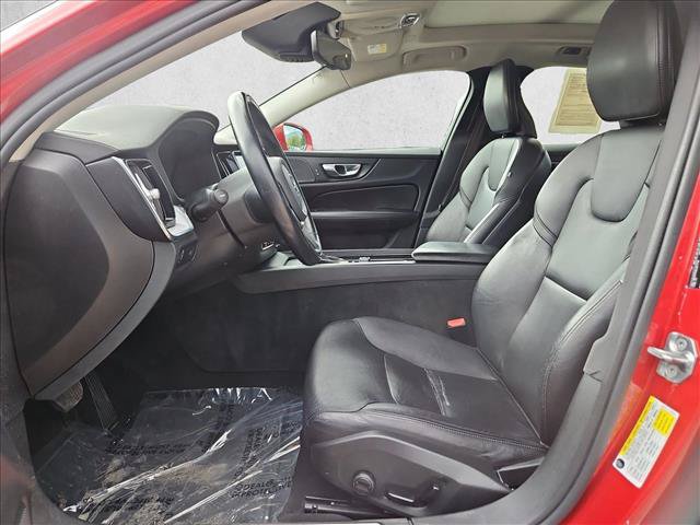 Used 2020 Volvo S60 T6 Momentum AWD/4WD image 17