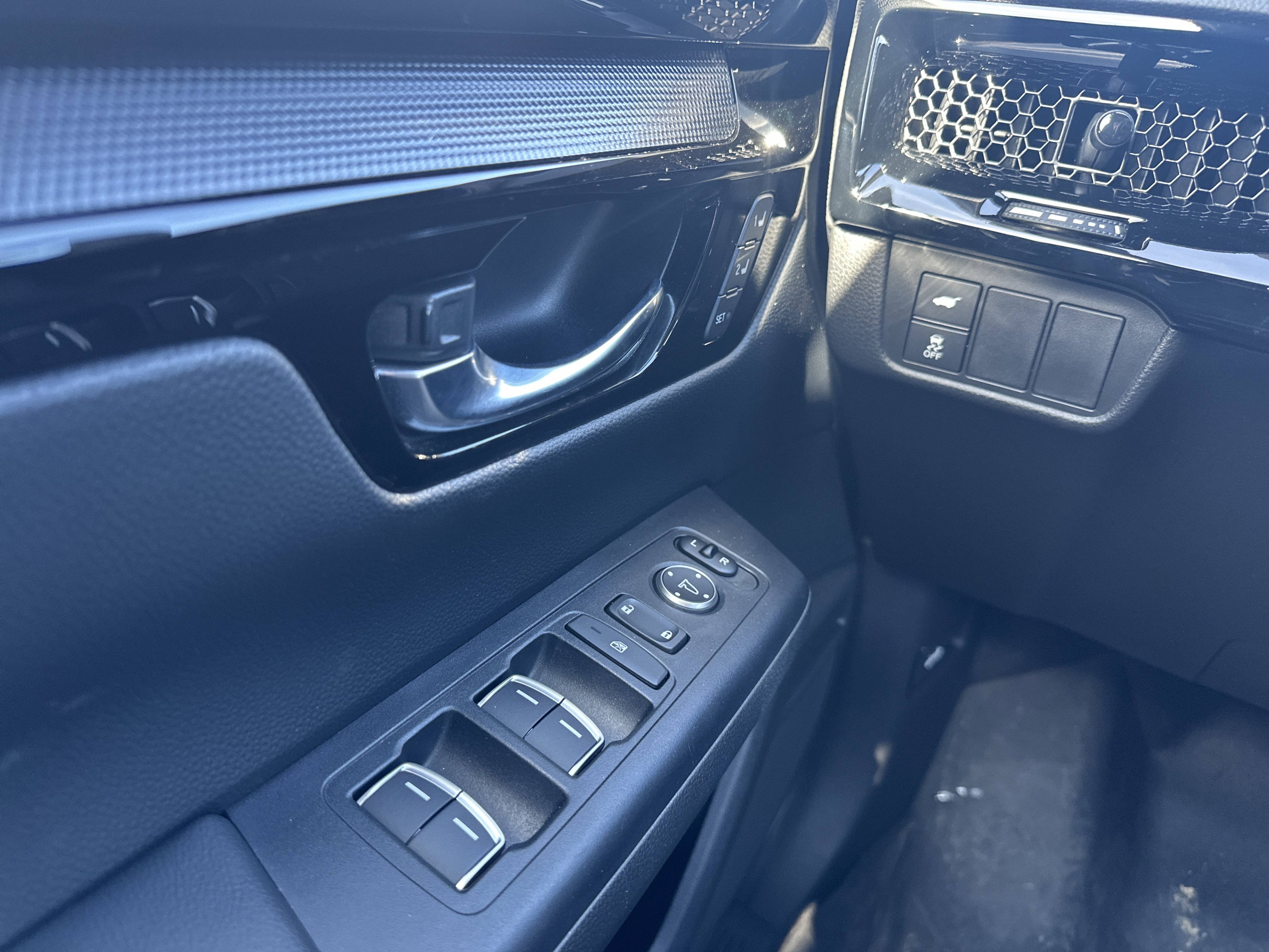 Certified 2023 Honda CR-V Sport Touring image 27