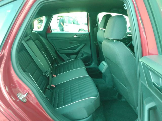 Used 2024 Volkswagen Jetta Sport image 22