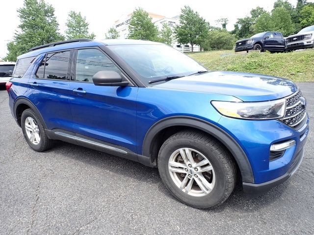 Used 2020 Ford Explorer XLT w/ Equipment Group 202A AWD/4WD image 8
