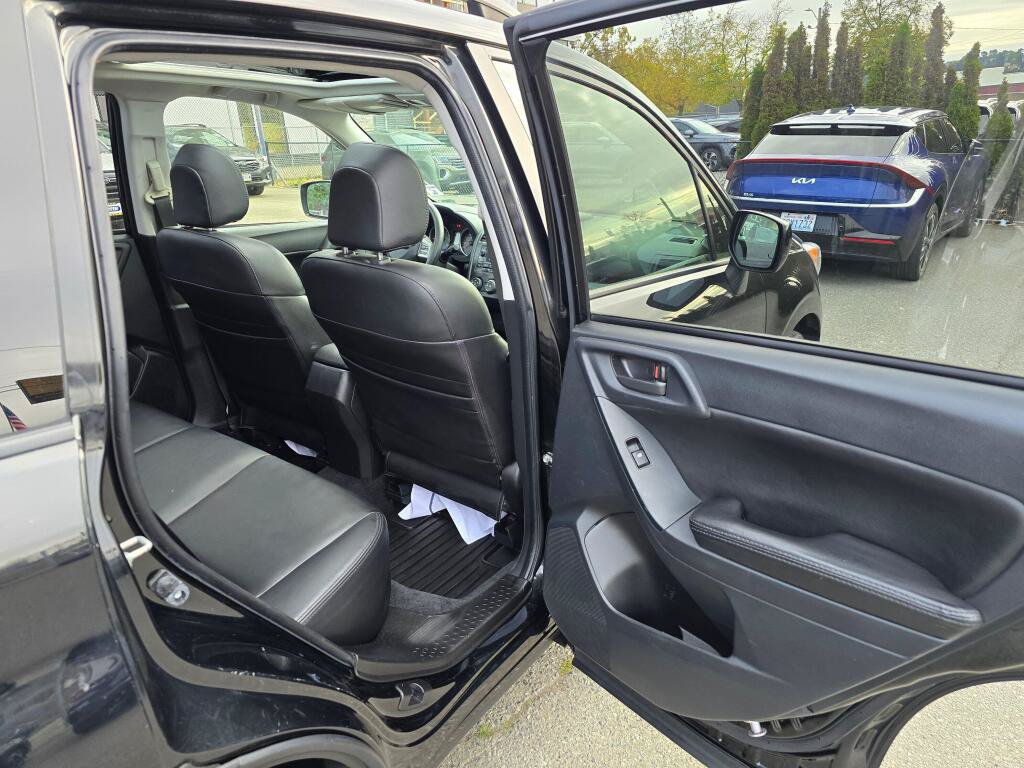 Used 2014 Subaru Forester 2.5i Premium w/ All-Weather Package AWD/4WD image 13