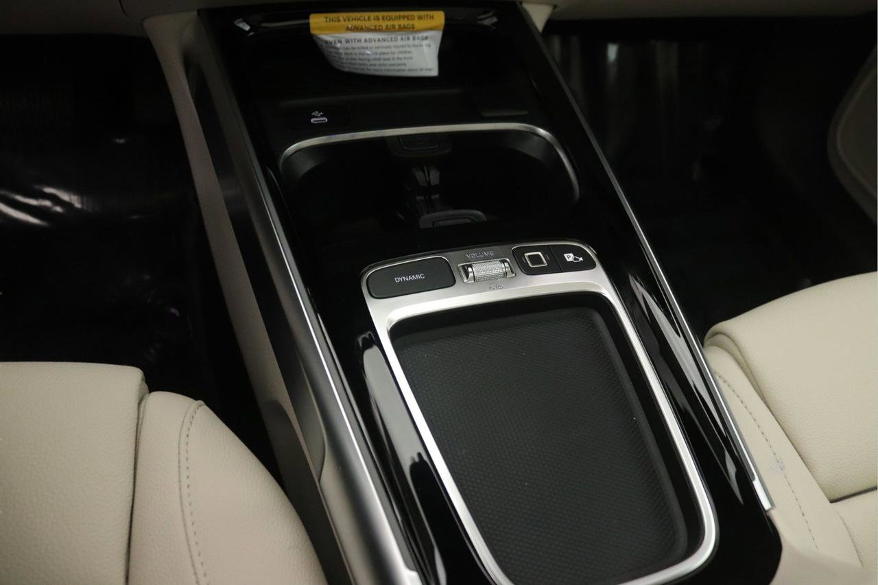 New 2026 Mercedes-Benz GLB 250 image 6