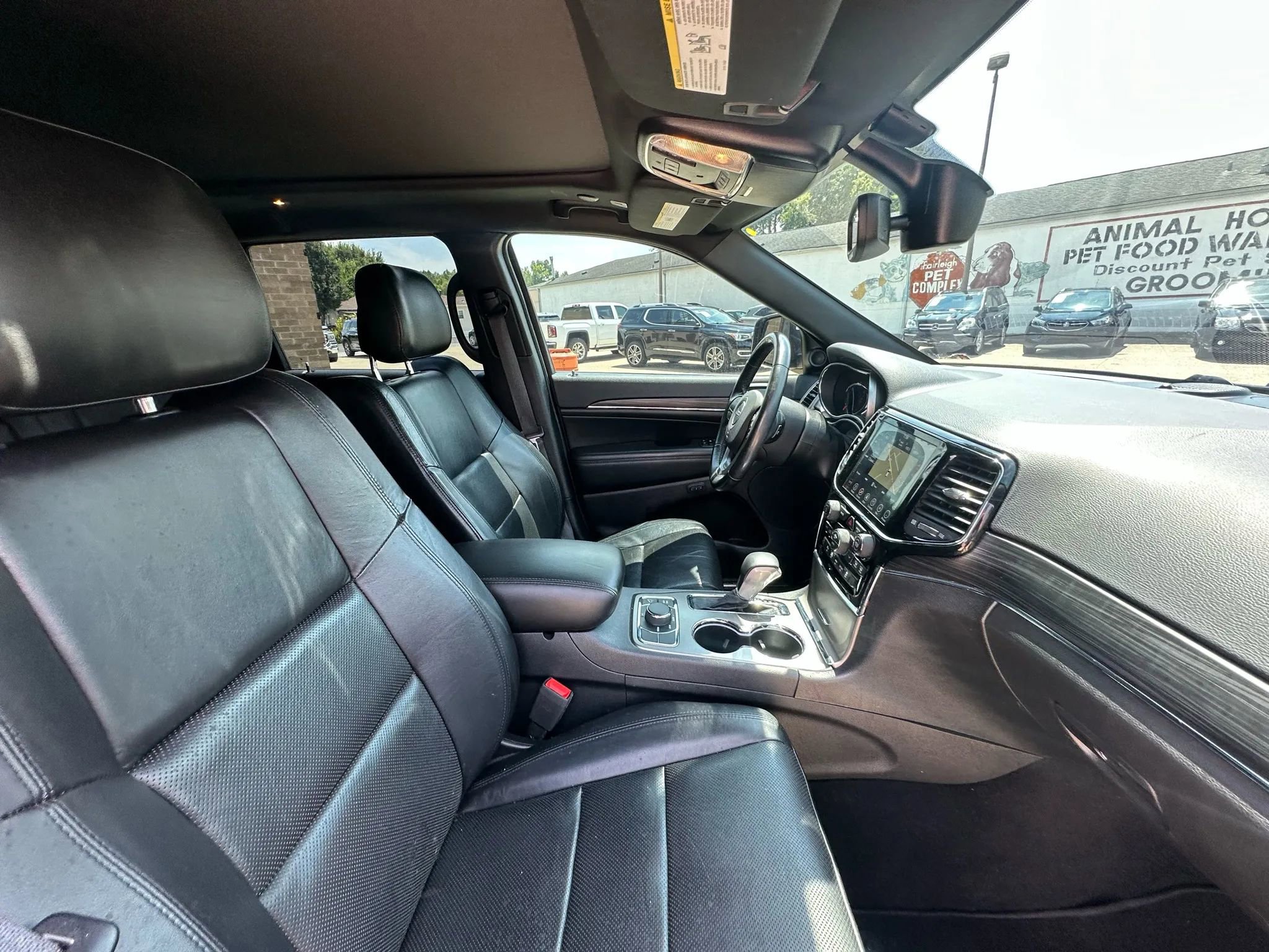 Used 2019 Jeep Grand Cherokee Limited w/ Luxury Group II image 11