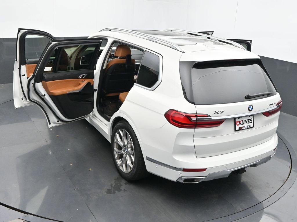 Used 2022 BMW X7 xDrive40i w/ Executive Package AWD/4WD image 57
