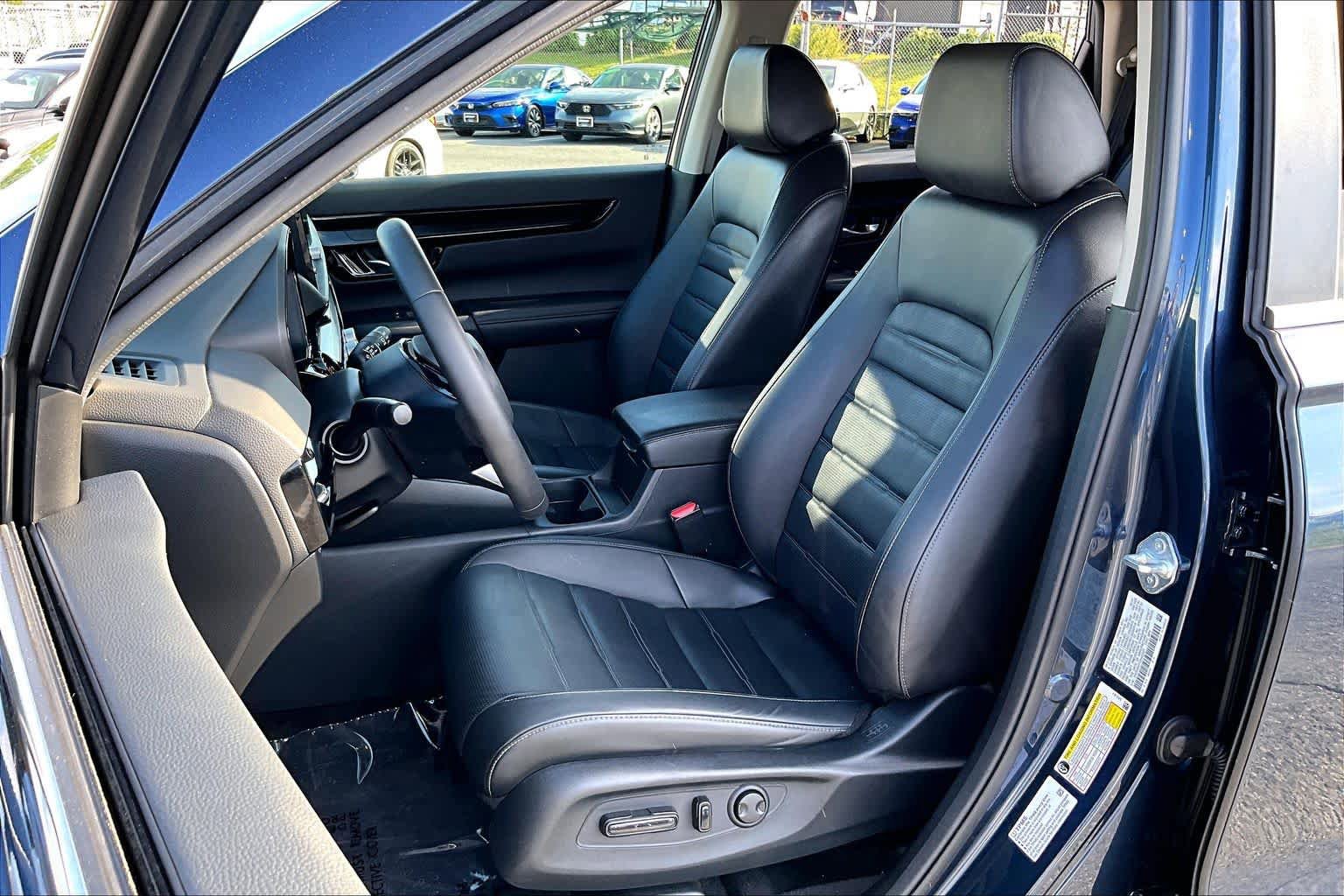 Used 2025 Honda CR-V EX-L image 8