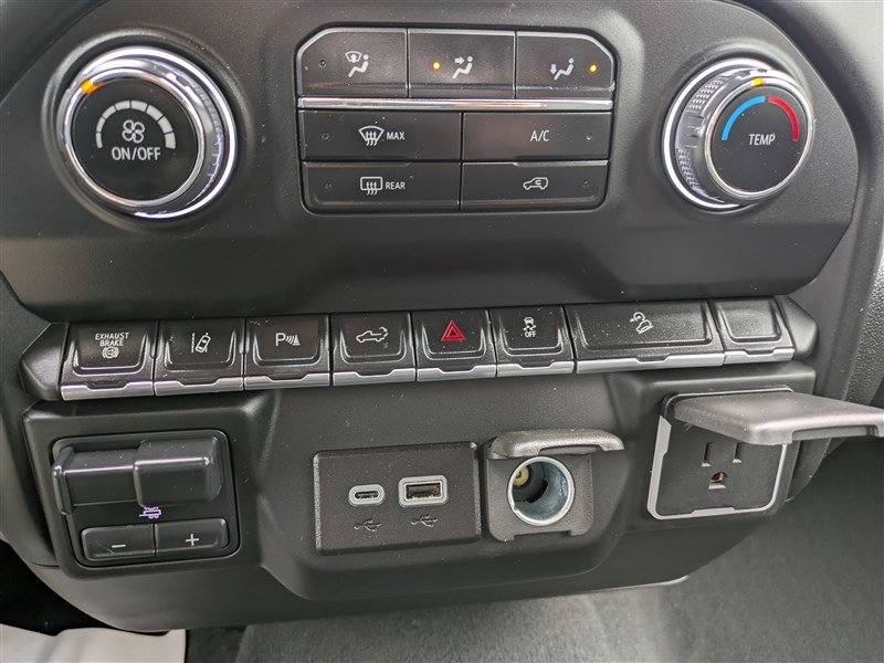 Used 2024 Chevrolet Silverado 2500 Custom w/ Custom Value Package image 26