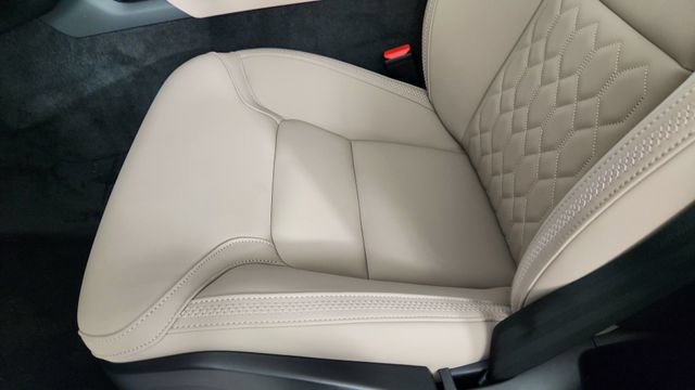 Used 2027 Volvo XC90 B6 Plus AWD/4WD image 13