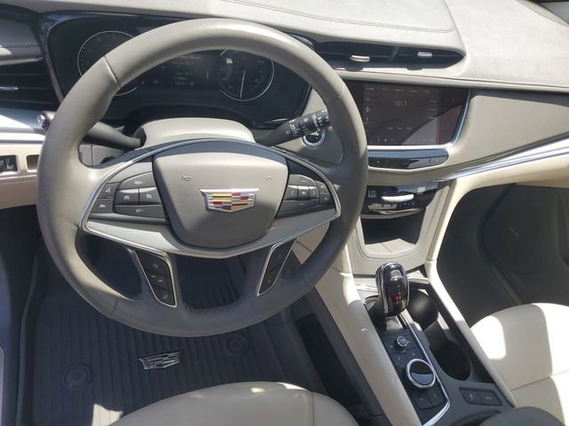 Certified 2023 Cadillac XT5 Premium Luxury w/ LPO, Floor Liner Package AWD/4WD image 13