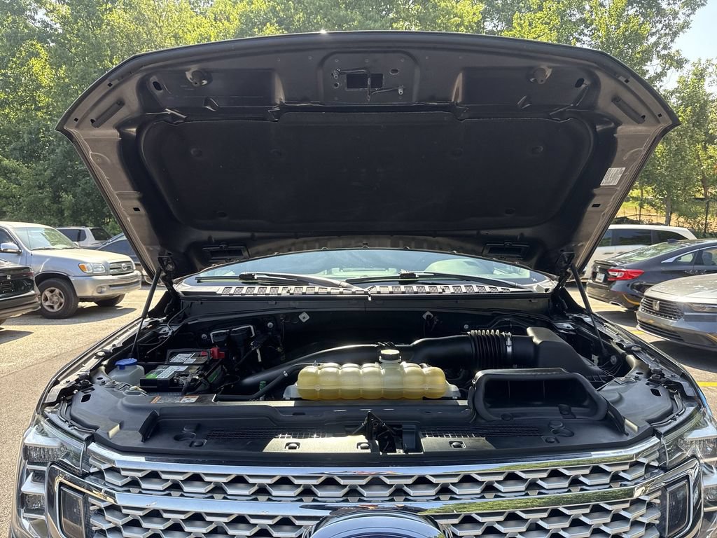 Used 2019 Ford Expedition Max Platinum AWD/4WD image 18