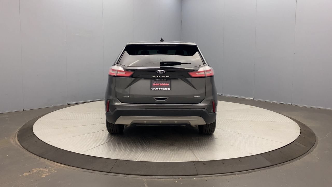 Used 2024 Ford Edge SEL AWD/4WD image 4