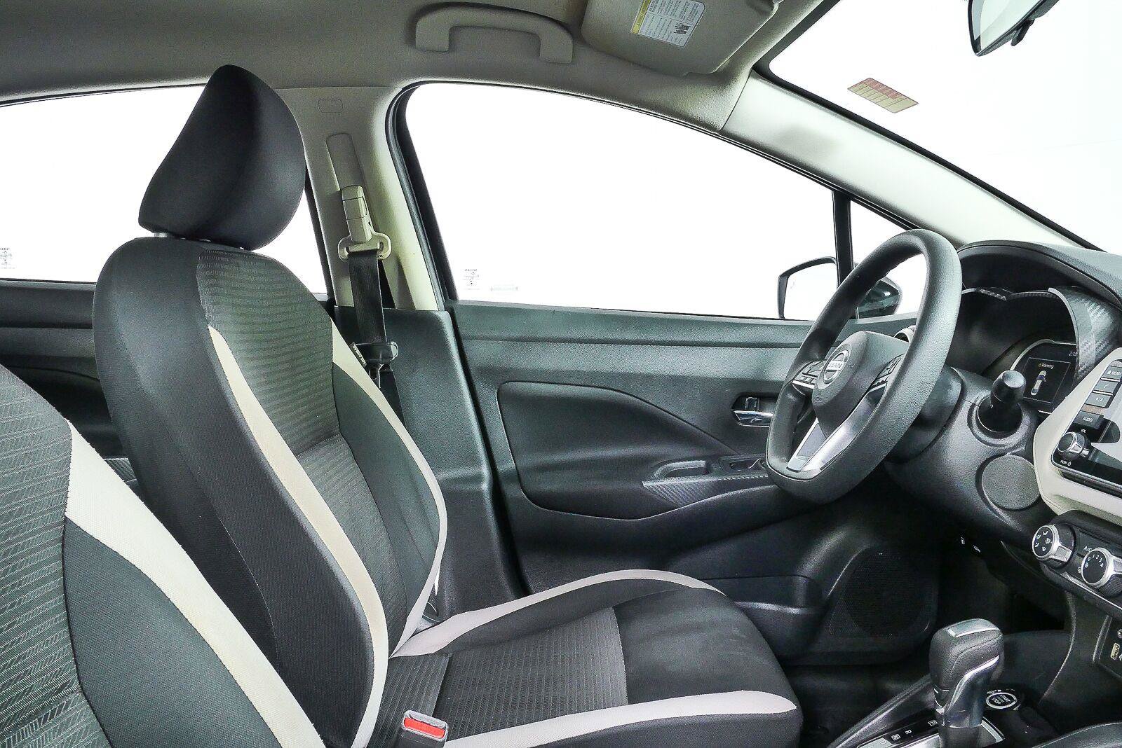 Used 2021 Nissan Versa SV FWD image 17