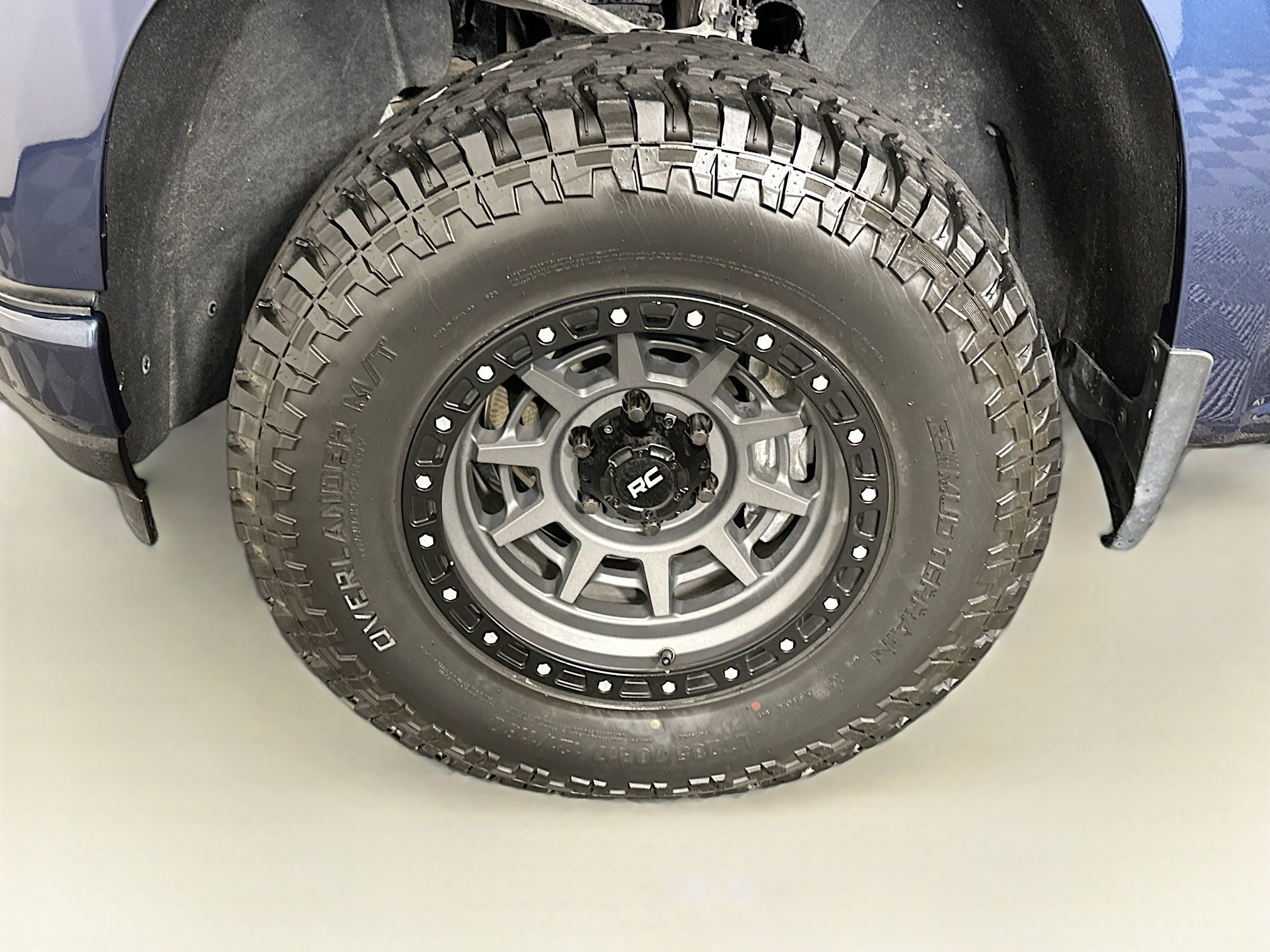 Used 2022 Chevrolet Silverado 1500 Custom w/ Safety Confidence Package RWD image 11