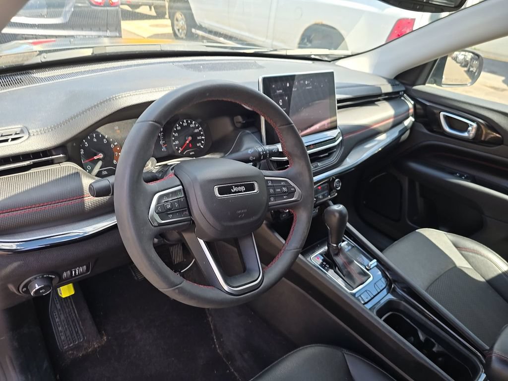 Used 2022 Jeep Compass Trailhawk AWD/4WD image 5