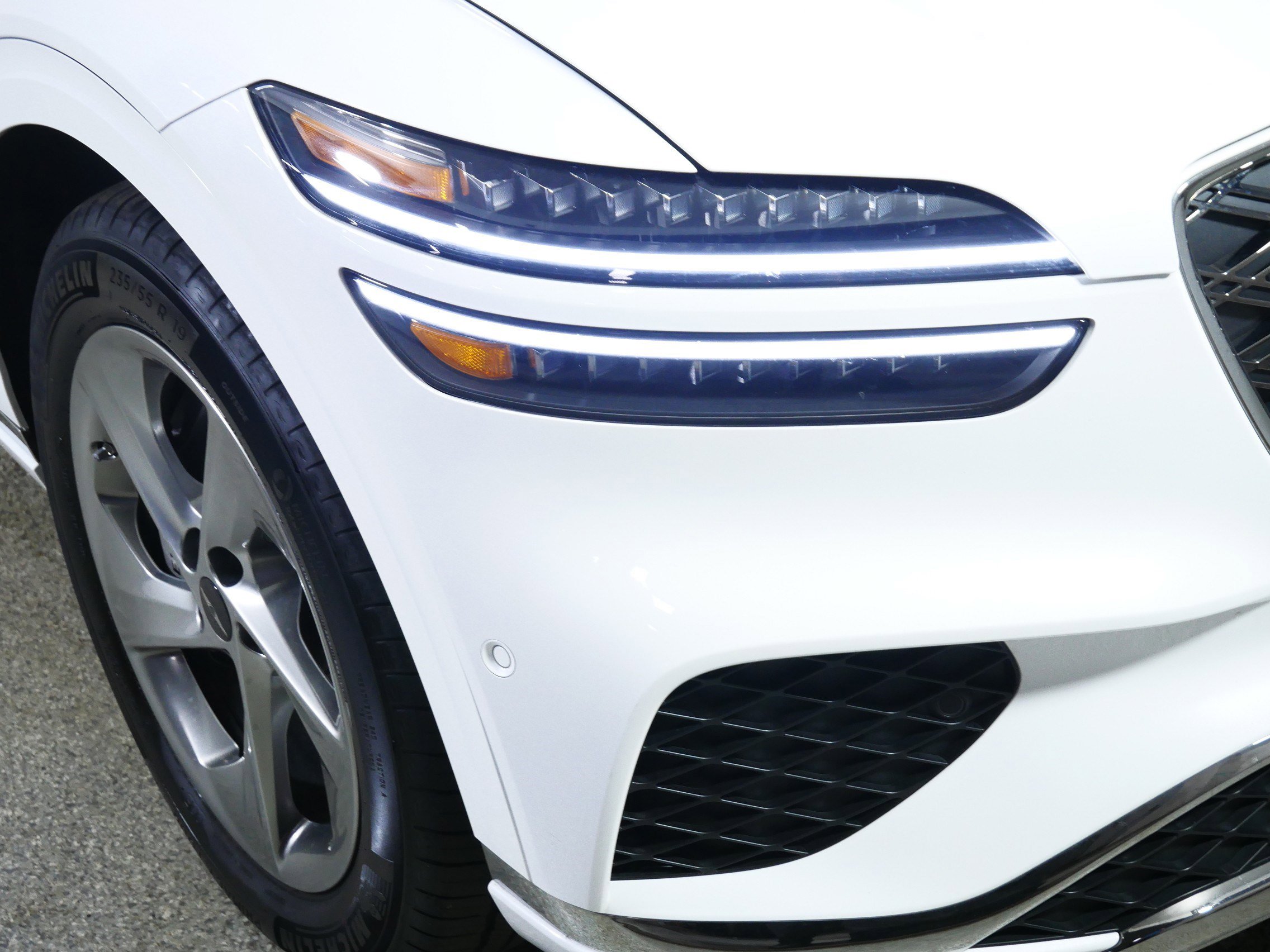 Used 2026 Genesis GV70 2.5T Advanced image 16