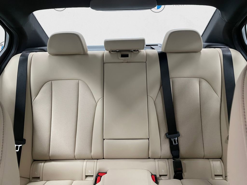 Certified 2025 BMW 330i xDrive Sedan w/ Premium Package image 11
