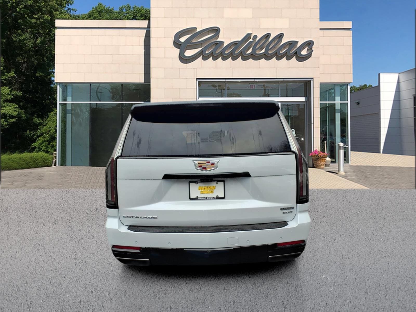 New 2026 Cadillac Escalade ESV Sport w/ Touring Package AWD/4WD image 4