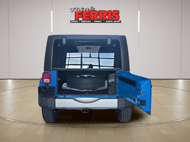 Used 2012 Jeep Wrangler Unlimited Sahara w/ Connectivity Group image 5