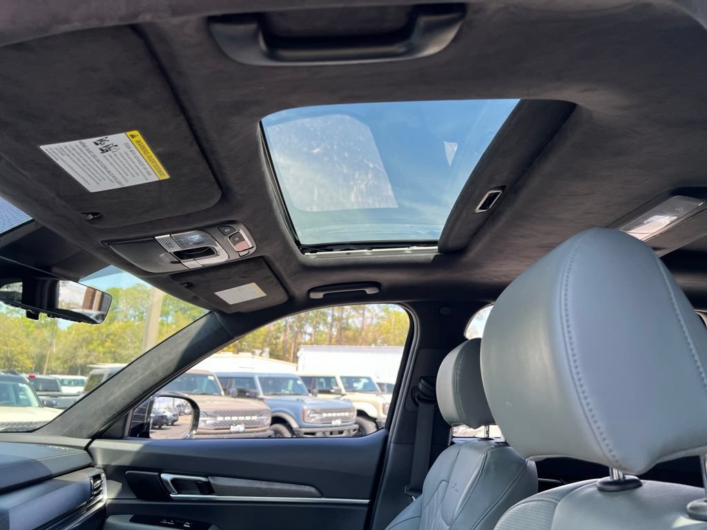 Used 2023 Kia Telluride SX Prestige X-Pro AWD/4WD image 18