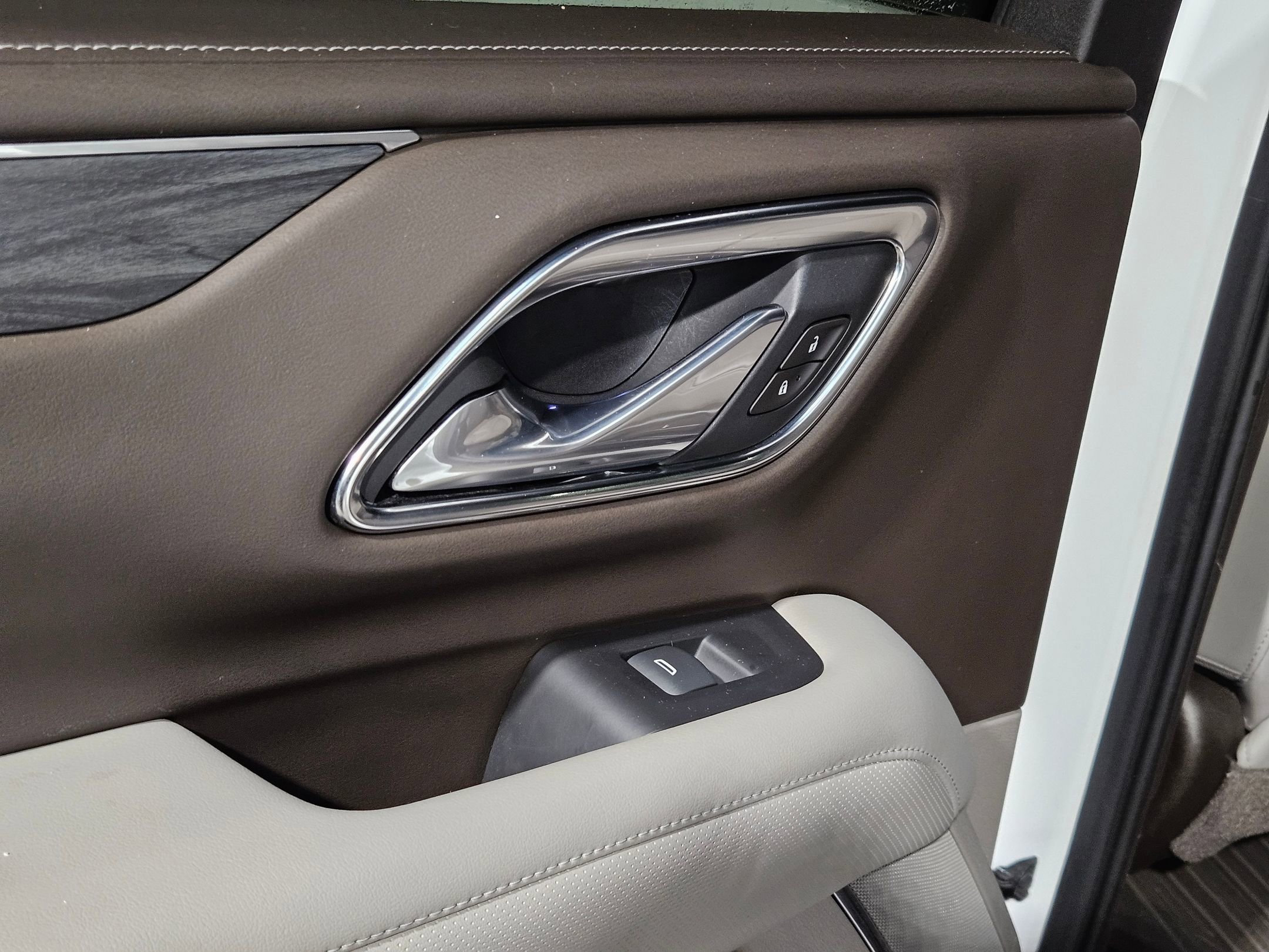 Used 2021 GMC Yukon SLT w/ SLT Luxury Package image 36