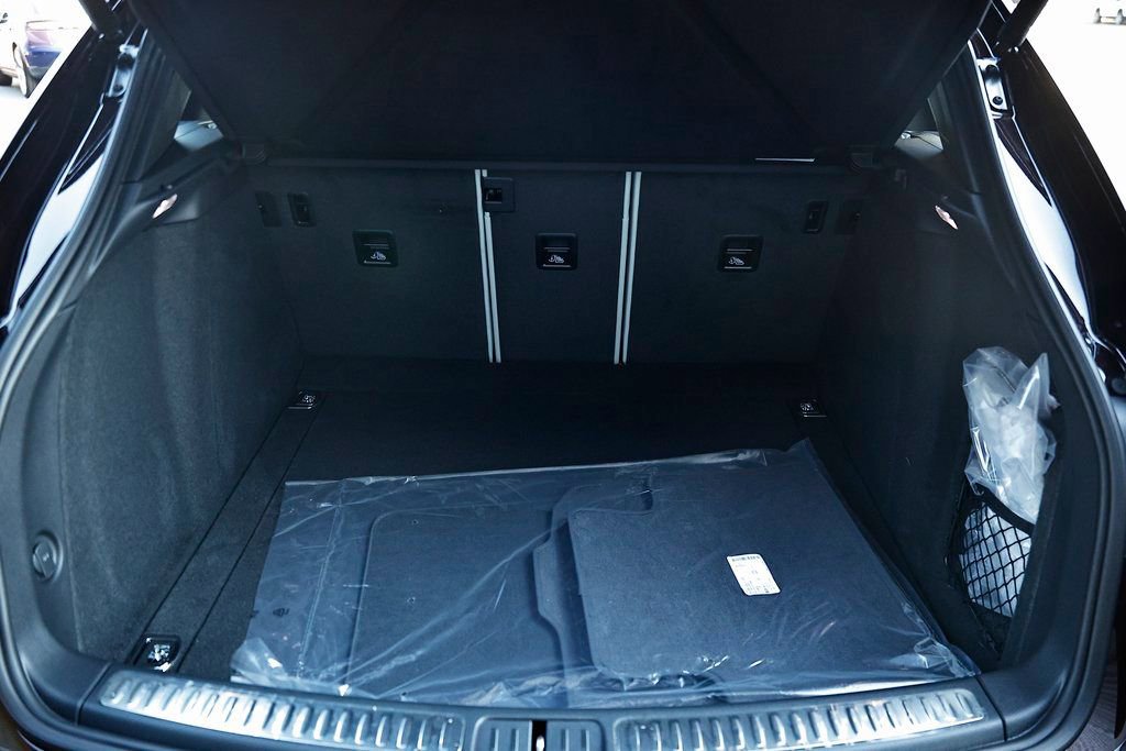 New 2026 Porsche Macan image 31