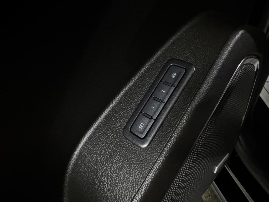 Used 2019 GMC Yukon Denali w/ Denali Ultimate Package image 21