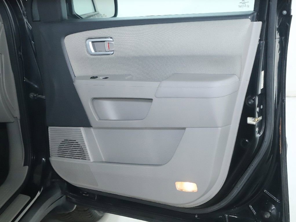 Used 2015 Honda Pilot LX image 31