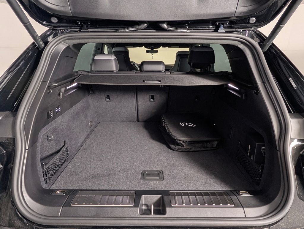 New 2026 Porsche Cayenne Turbo AWD/4WD image 17