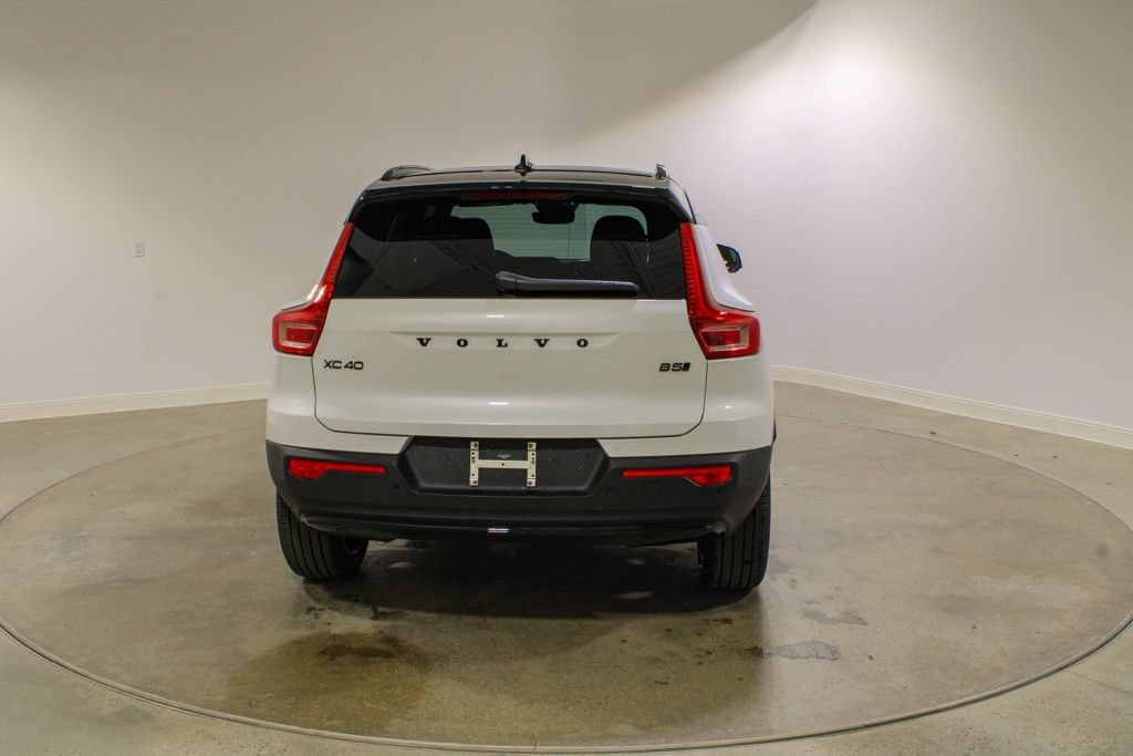 New 2026 Volvo XC40 B5 Ultra w/ Climate Package AWD/4WD image 4