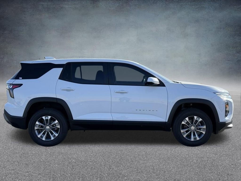 New 2026 Chevrolet Equinox LT FWD image 2