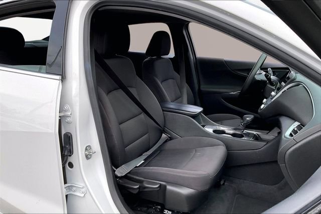 Used 2024 Chevrolet Malibu LT image 19