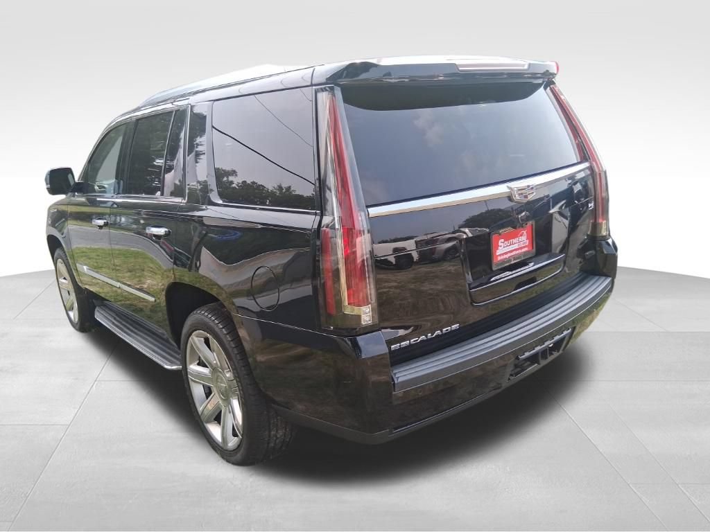 Used 2017 Cadillac Escalade Luxury AWD/4WD image 7