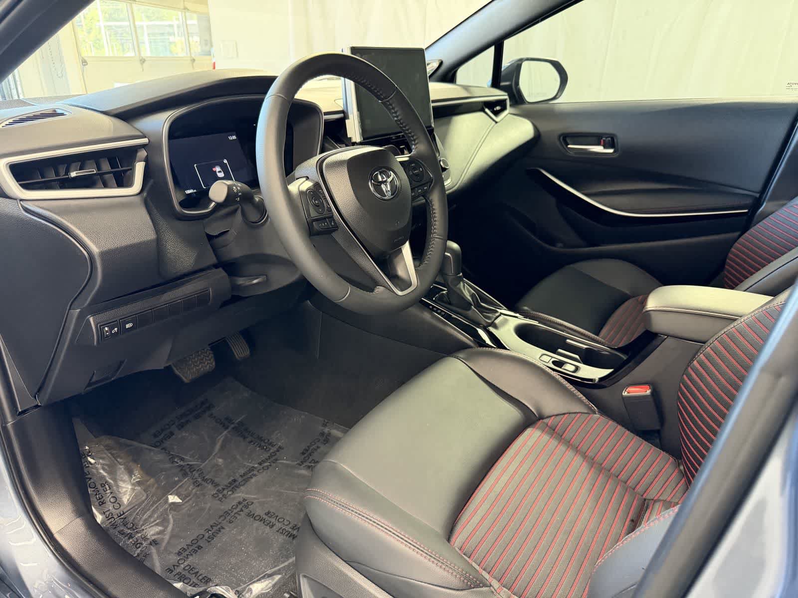 Used 2025 Toyota Corolla XSE FWD image 9