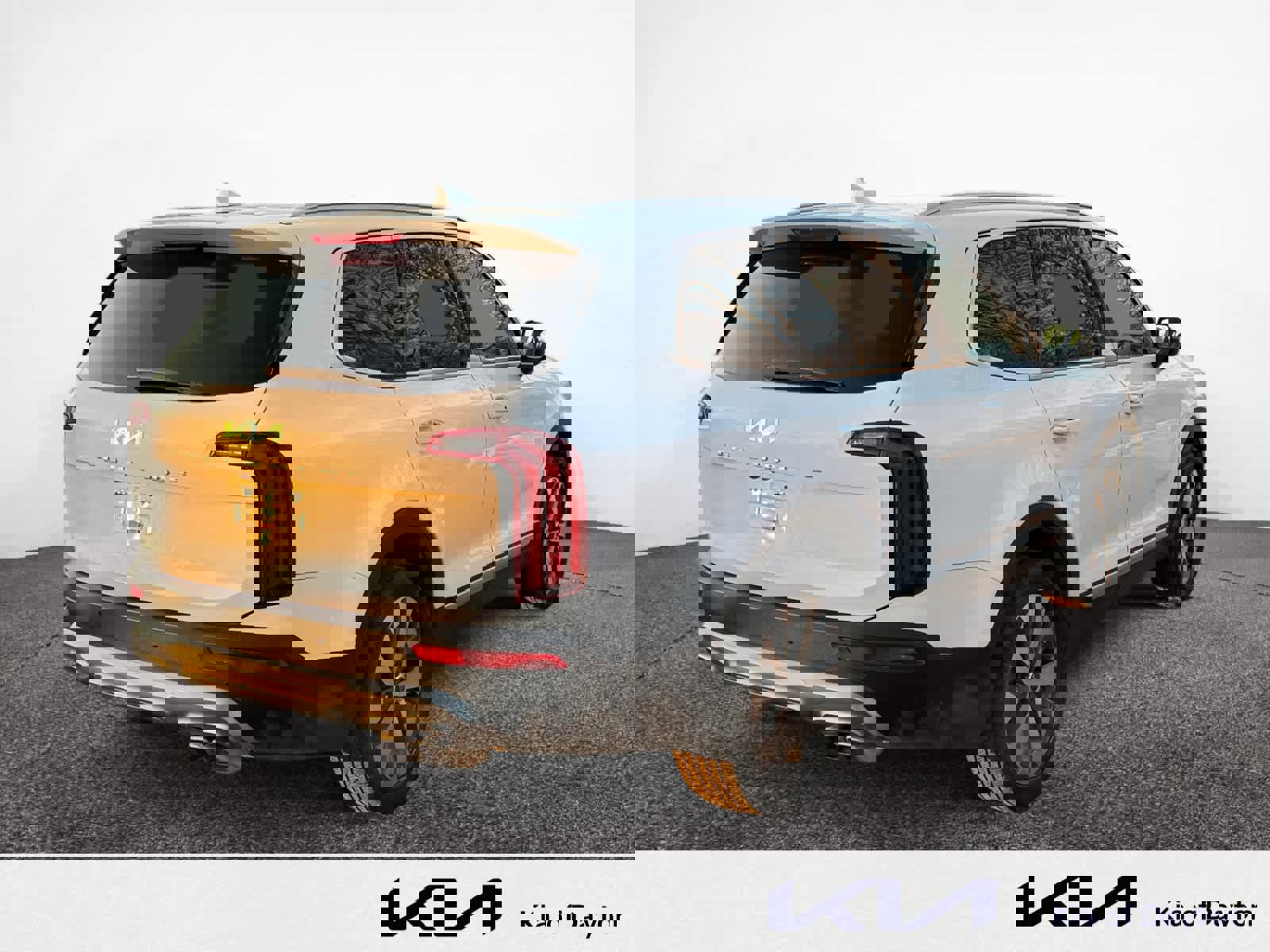 Used 2022 Kia Telluride S image 5