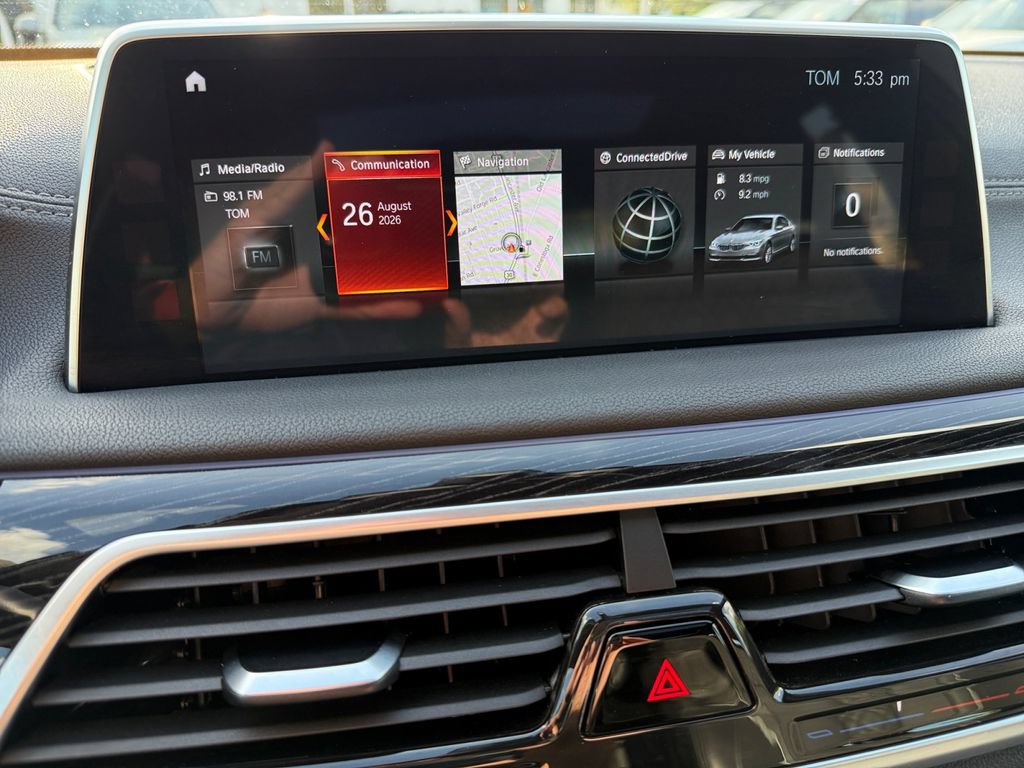 Used 2018 BMW 750i xDrive AWD/4WD image 24