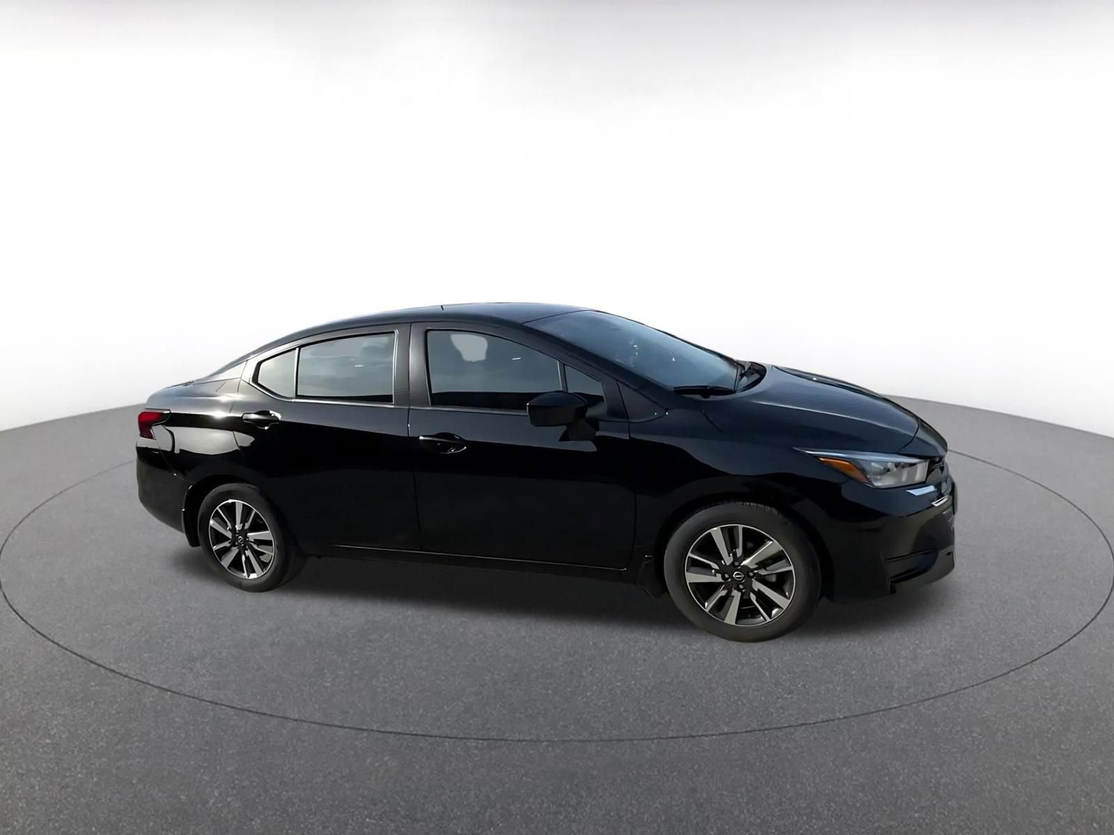 Used 2025 Nissan Versa SV w/ Trunk Package image 2