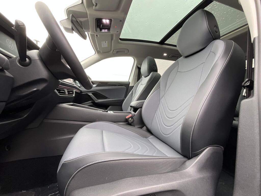 New 2026 Volkswagen Tiguan SE AWD/4WD image 11