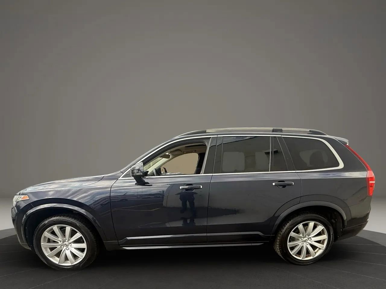 Used 2016 Volvo XC90 T6 Momentum AWD/4WD image 8