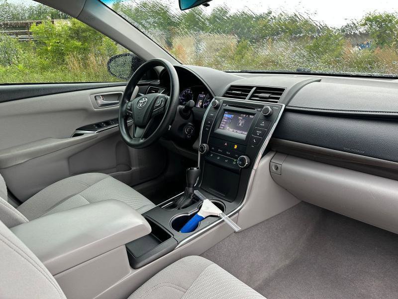 Used 2015 Toyota Camry LE FWD image 9