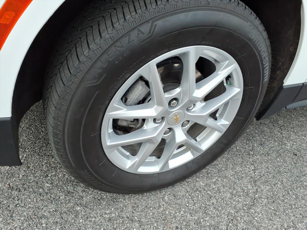 Used 2024 Chevrolet Equinox LT w/ LPO, Floor Liner Package AWD/4WD image 12