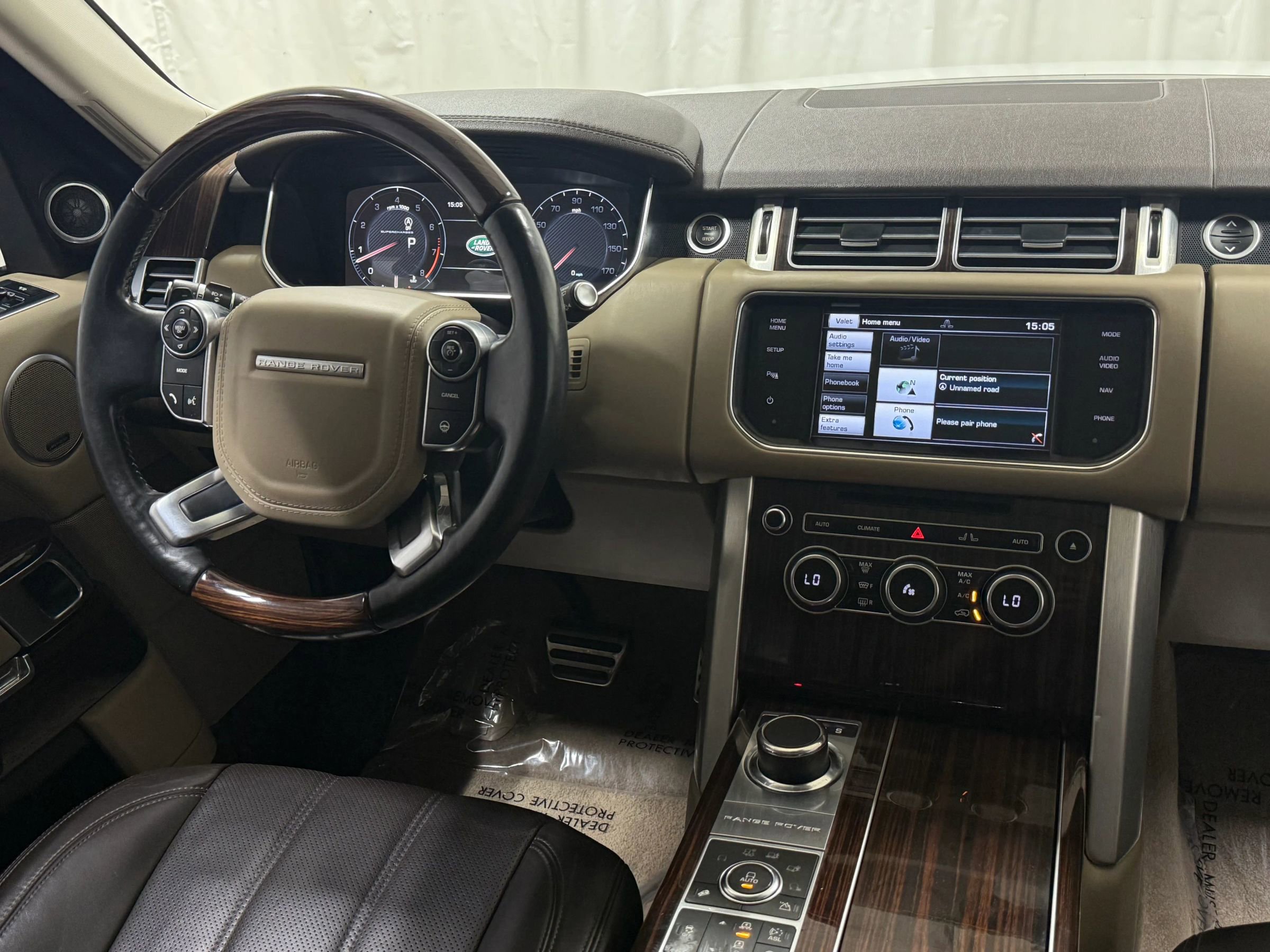 Used 2014 Land Rover Range Rover Supercharged image 15