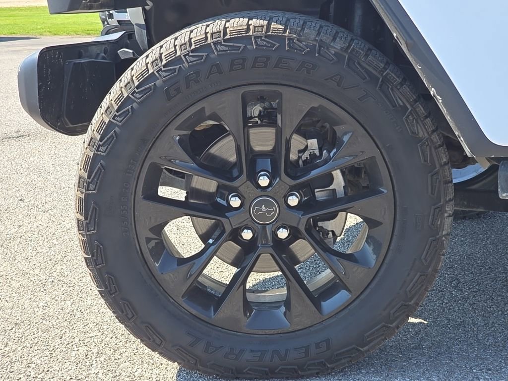 Certified 2024 Jeep Gladiator Sport AWD/4WD image 10