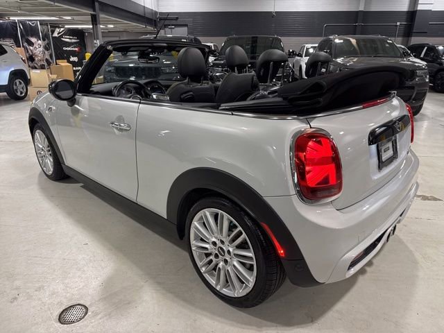 Used 2021 MINI Cooper S w/ Signature Upholstery Package image 20