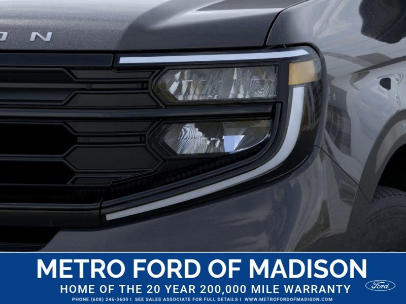 New 2025 Ford Expedition Active image 19