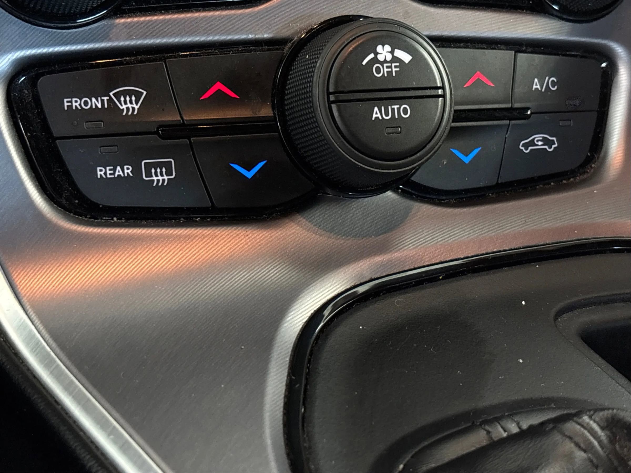 Used 2022 Dodge Challenger GT image 38