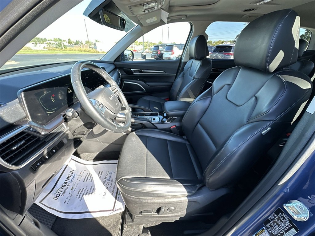 Used 2024 Kia Telluride S w/ S Sunroof Package image 11
