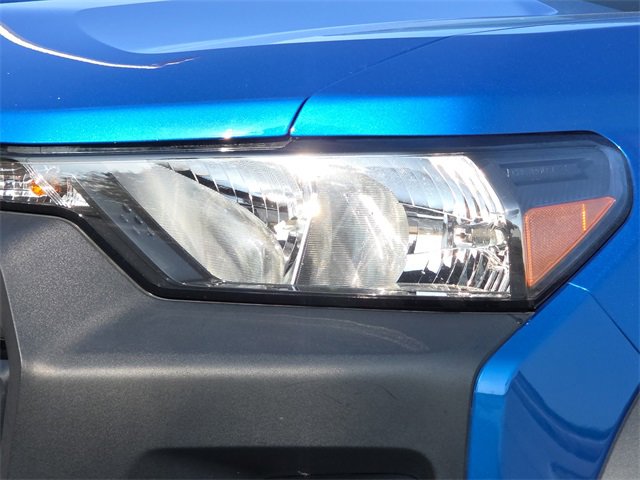 Used 2023 Chevrolet Colorado Trail Boss w/ Technology Package image 4