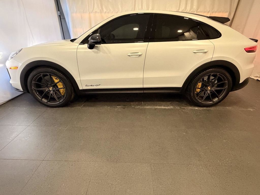 Certified 2022 Porsche Cayenne Turbo GT AWD/4WD image 2
