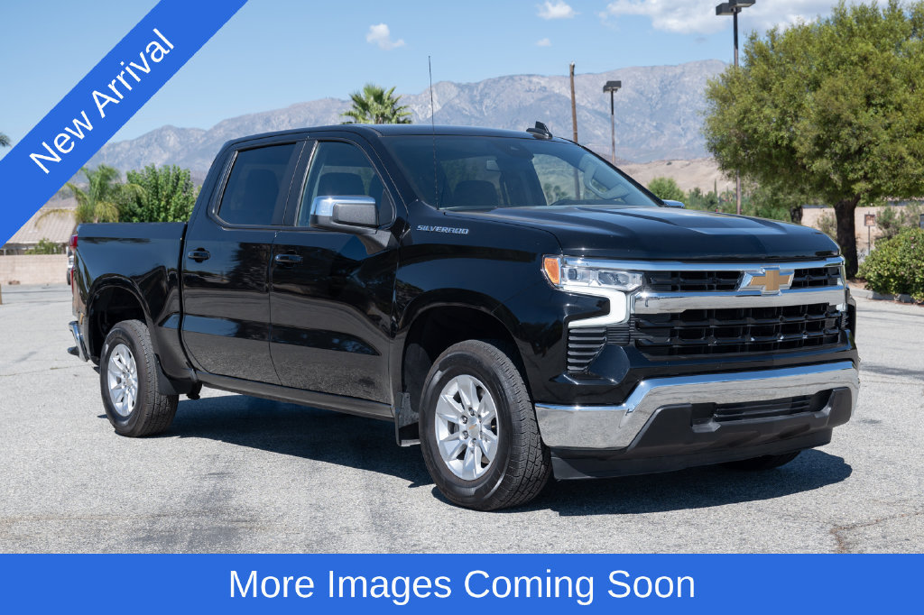 Used 2025 Chevrolet Silverado 1500 LT RWD image 2