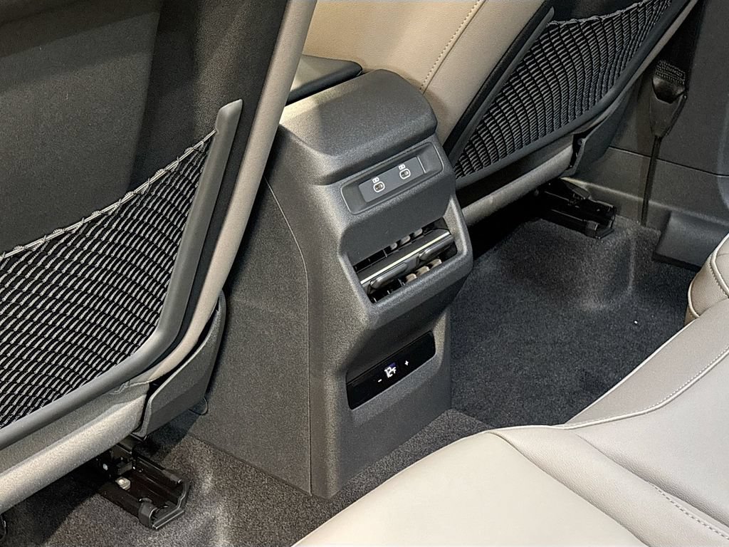 New 2026 Audi Q3 quattro 2.0T AWD/4WD image 17